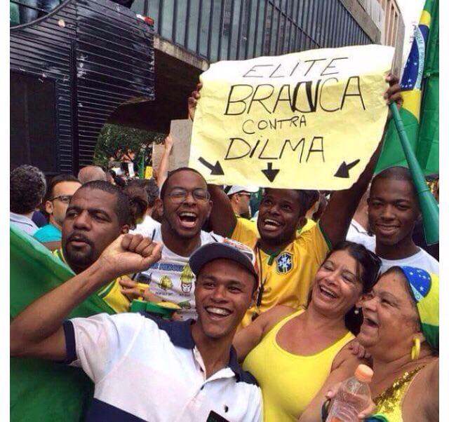 ronaldocaiado's tweet photo. Olhe a "elite branca" de Dilma-Lula-PT protestando. http://t.co/nV8EcGRvfk