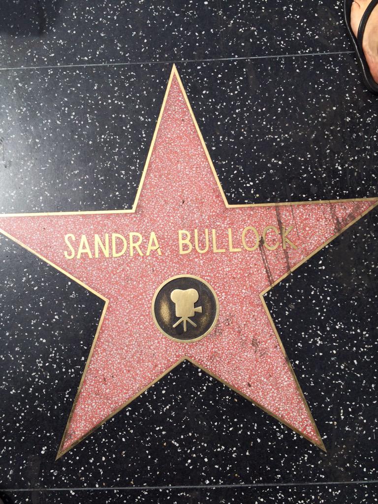 slstrades's tweet photo. Sandra Bullock😍 http://t.co/tSseHnBf3a
