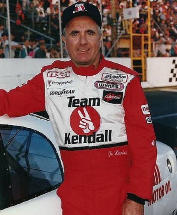 Mickeemouse1's tweet photo. @Kenny_Wallace need to talk to you in private message important this is the only way I know  how to get a hold of you http://t.co/w2YqHrmSwy