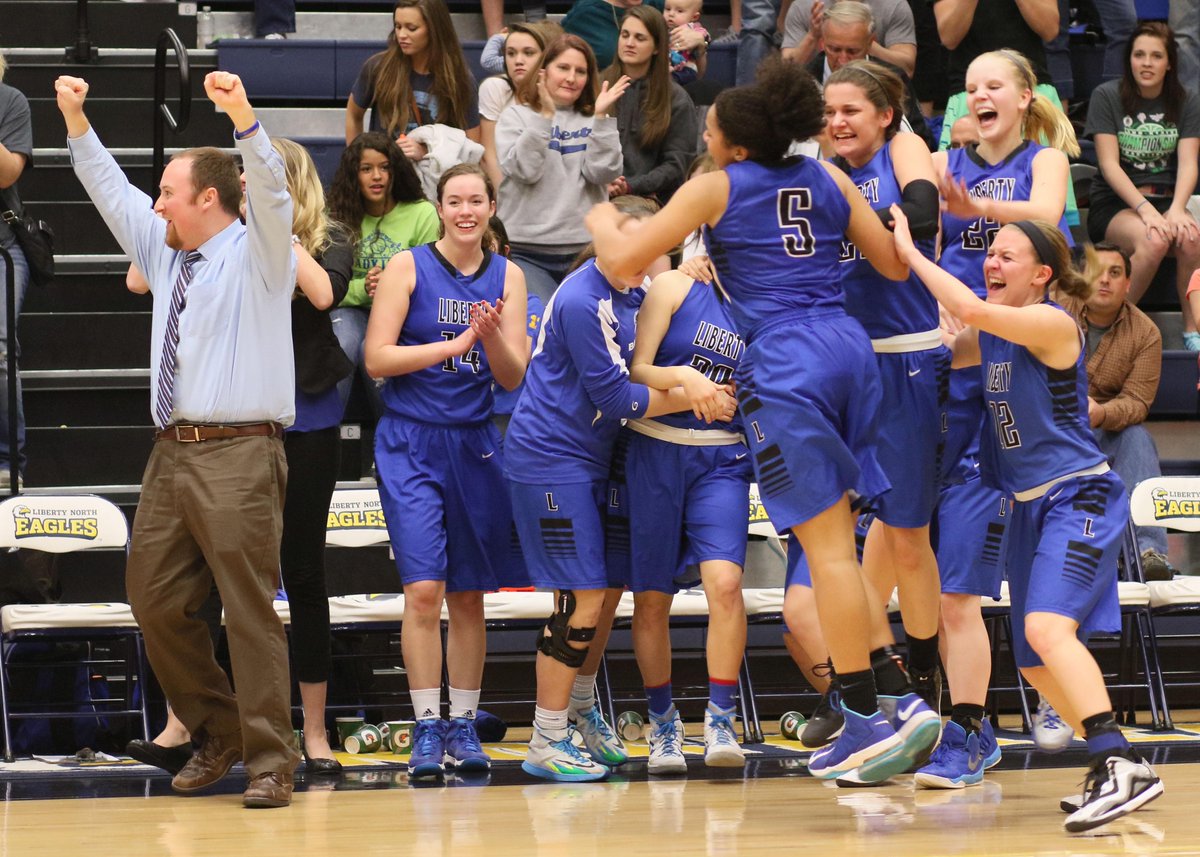 ChrisAlvey's tweet image. @LHSLadyJaysBB #MCPPhotoADay theme 2day is Celebration.This fits the bill! @LHSBlueJays #paintthestateblue #BlueJays