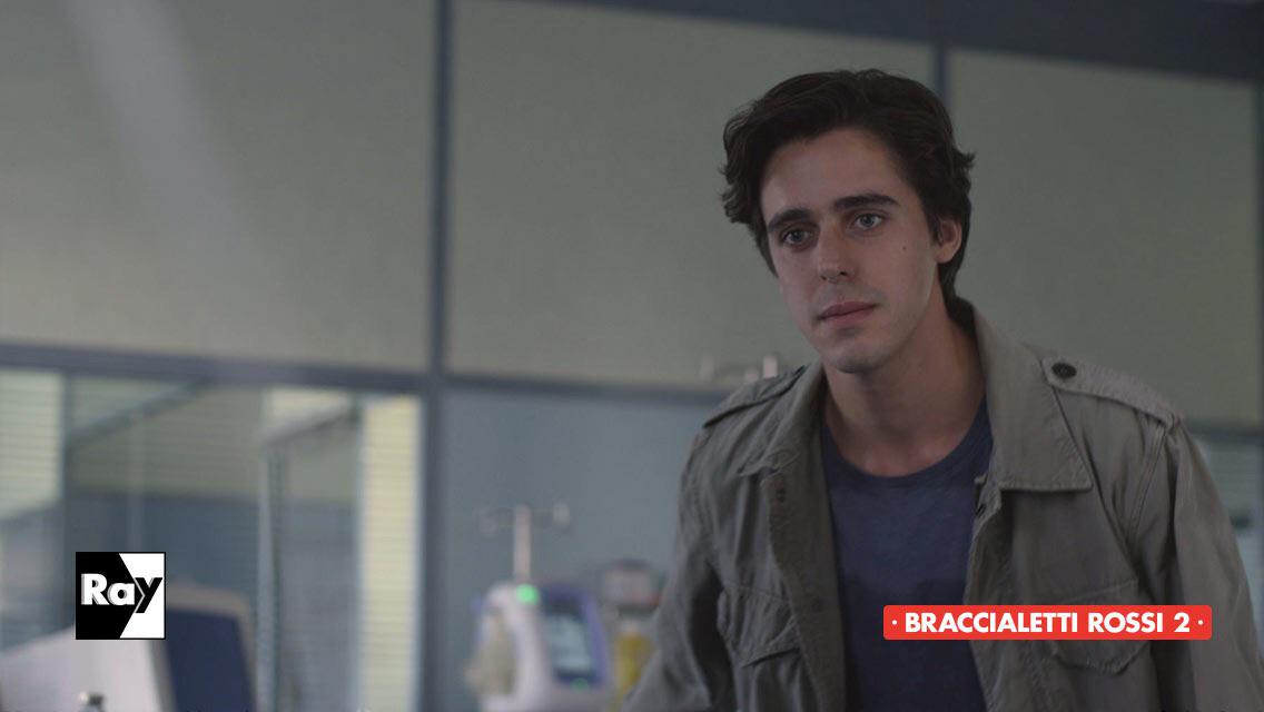 troiano14's tweet photo. Lorenzo - Scarica l'App e Vinci il Set della 3a Serie! @BraccialettiRos http://t.co/eOOAVW47Bf