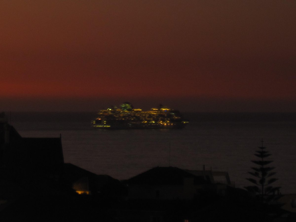 Off_Valpo's tweet photo. http://t.co/tOTF8O4NaF el tiempo a bordo del #Celebrity_Infinity de línea @CelebrityCruise rumbo al puerto de #Arica http://t.co/mXLC4CJ9k5