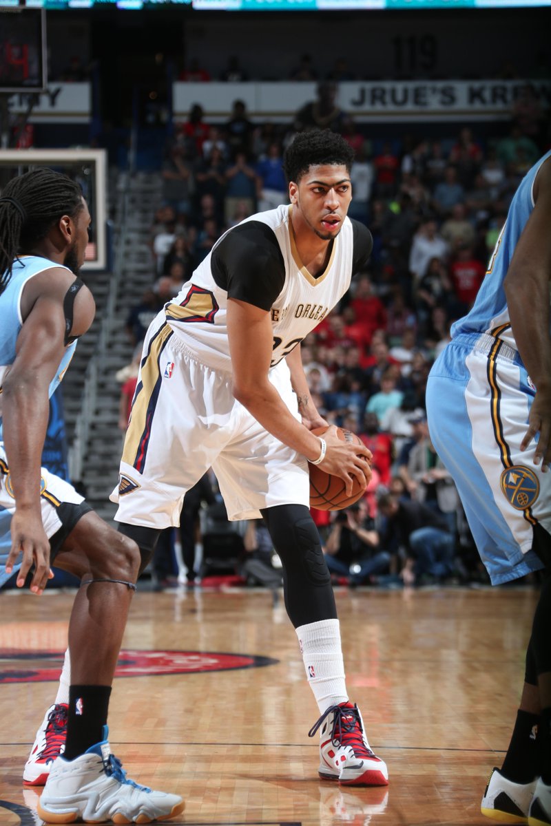 NBA's tweet image. AD is on an unprecedented QUADRUPLE-DOUBLE watch w/ 26 PTs, 9 RBs, 7 ASTs, and 8 BLKs on #LeaguePass.