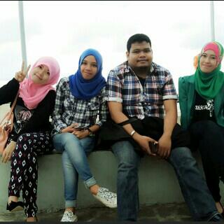 ArChunkz's tweet photo. Selesai kuliah langsung kuliaran http://t.co/rgYP76jTIC