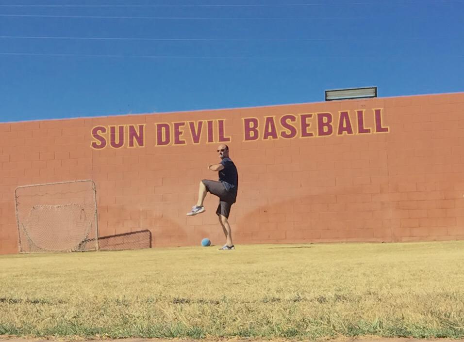 BrodyismeFriend's tweet photo. Welcome to 1989! #ArizonaStateBaseball Recruited for power arm. Coached 1st base, graduated w/a 2.52 GPA & 4.96 ERA. http://t.co/lGnuB15dWp