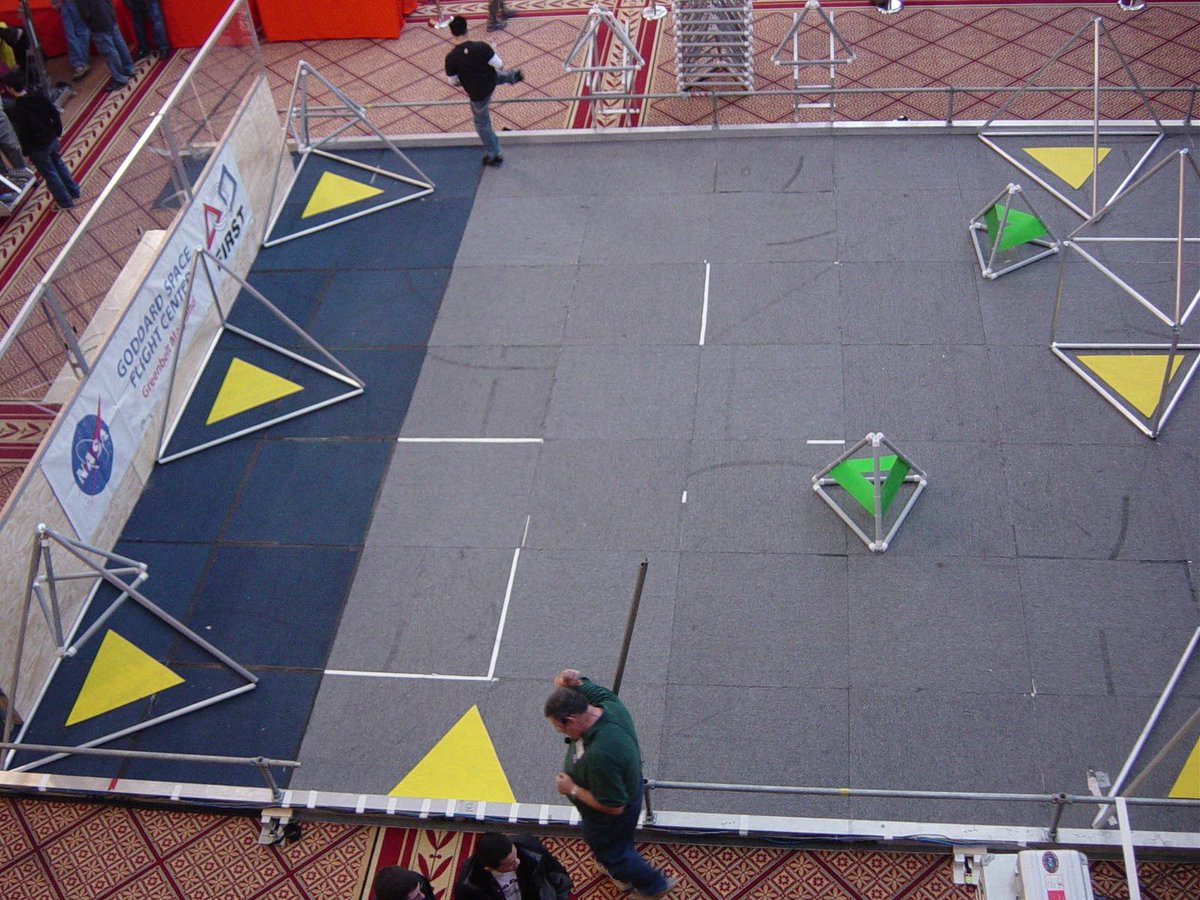 FRCGaffIssues's tweet photo. Trip down memory lane: Carpet Squares in my previous life! #mikewade #omgrobots http://t.co/QmhqvQDmxf