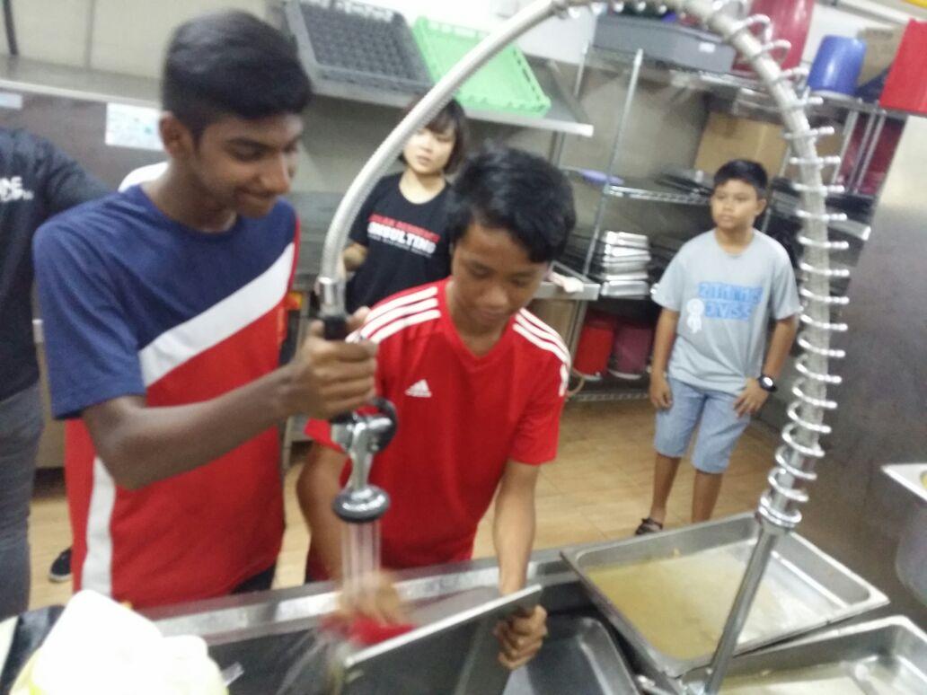 SportCares's tweet photo. Cleaning up at Willing Hearts Soup Kitchen. http://t.co/VvChQN6lIZ