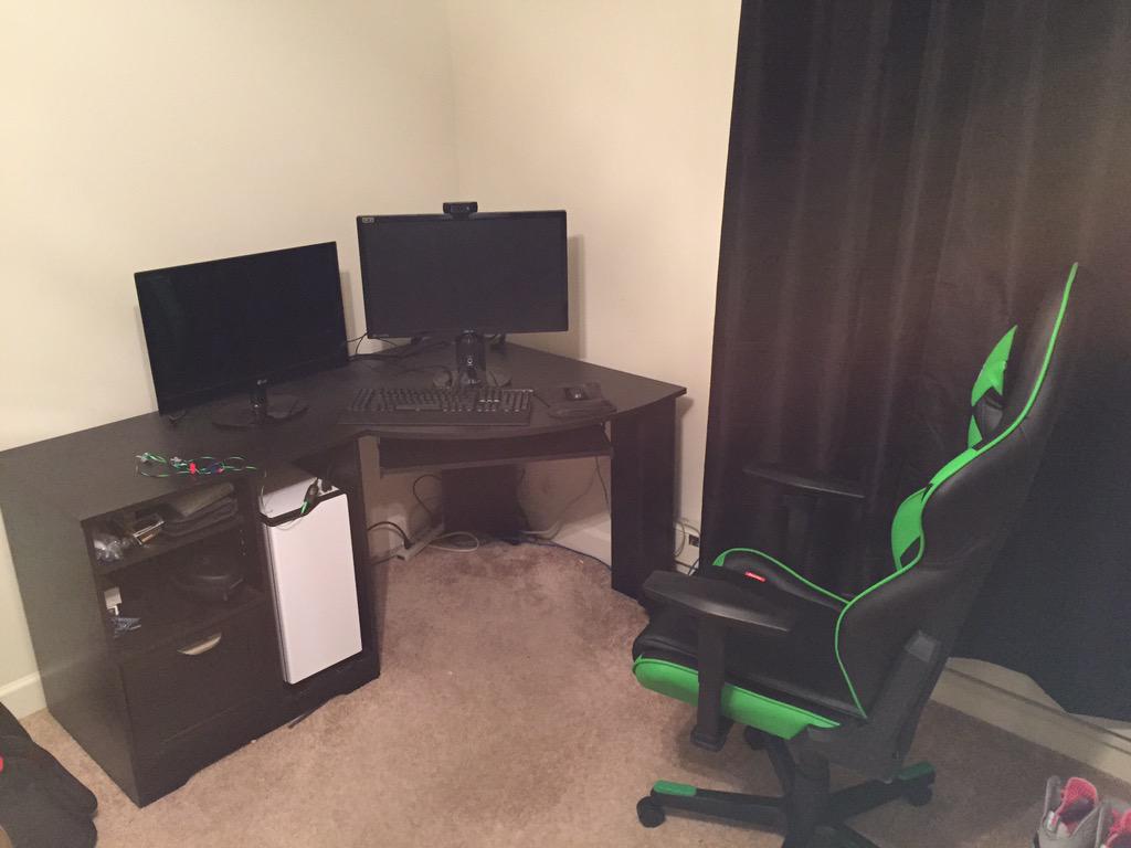 Kurt Schray On Twitter Back In My Apartment With The Setup Baby Mouse And All Http T Co 4va6ijoo3t