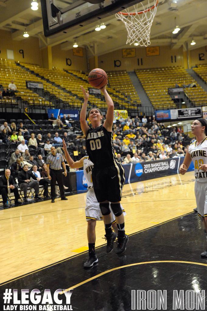 HULadyBisons's tweet photo. In her final game, @MontanaRenee00 went out like the warrior she is, with a team-high 18 PTS in 39 MIN. #LEGACY http://t.co/i7IYgQIwHW