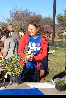 Val1055's tweet photo. Thank you Ms. Maxwell, Ms. Mortl and PTA members for a successful Spring Plant Sale to benefit PTA and garden club. http://t.co/Kc8YfOcz7G