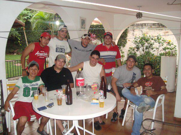 arandiam85's tweet photo. Cuando éramos cachorro , y ahora todos uno perros 😁😁😁😁 http://t.co/18Wrxa5ExK