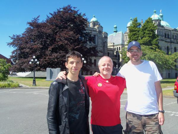 QUANTUM SHOCK #flashback 1295 days ago, Aug 2011, talking to <a href="/Redeye2K9/">DEC</a> &amp; <a href="/LonewolfArtsMov/">Lonewolf Arts Movies</a> about the #movie project.