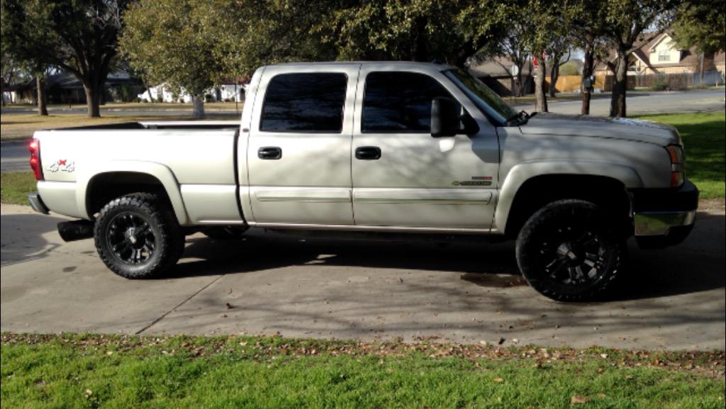 Stehl_Ratliff's tweet photo. Hey what do you know I got another truck over spring break.
This is #10
Just alittle Duramax
#AnotherJr http://t.co/U6O60elkzY