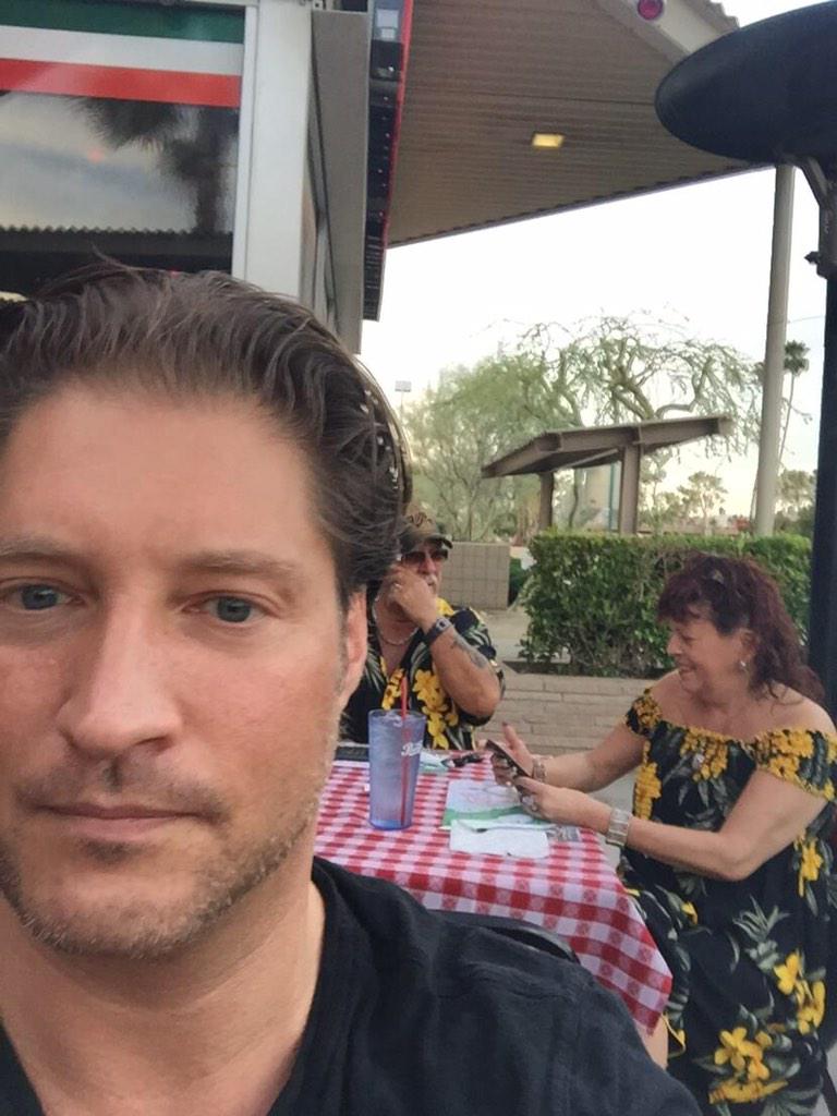 JrHarp05's tweet photo. Out for dinner and the people behind us Match... http://t.co/aFkVOXTpL5