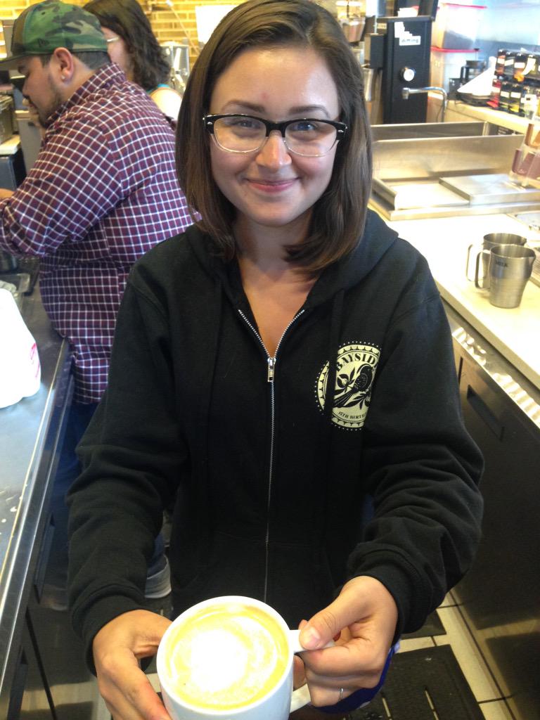 RobertTorrey's tweet photo. Sara got a heart! #learninglatteart http://t.co/Pnppt96sr6