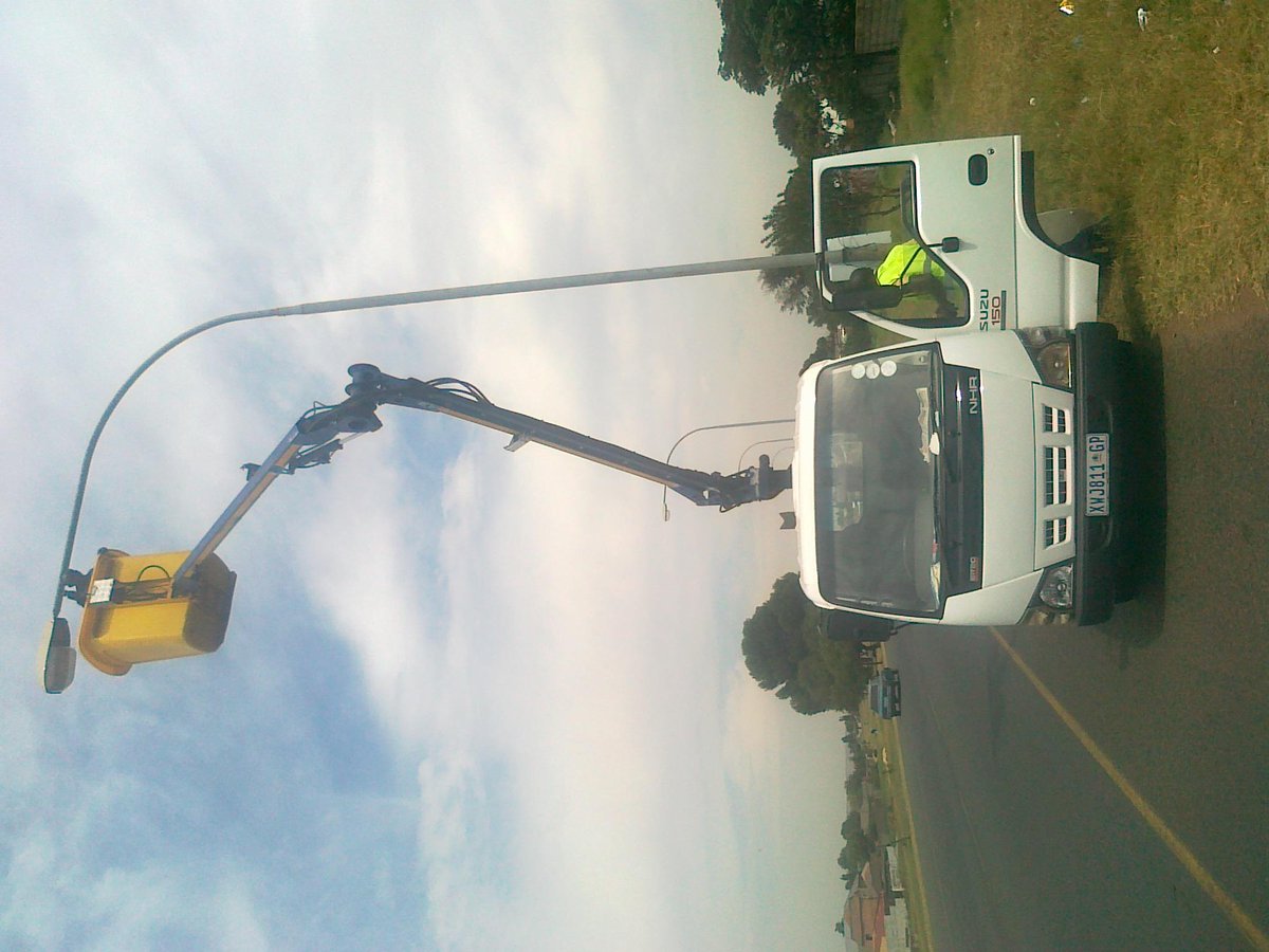 MTrymannathan's tweet photo. Man at work http://t.co/jBVrH7rON3