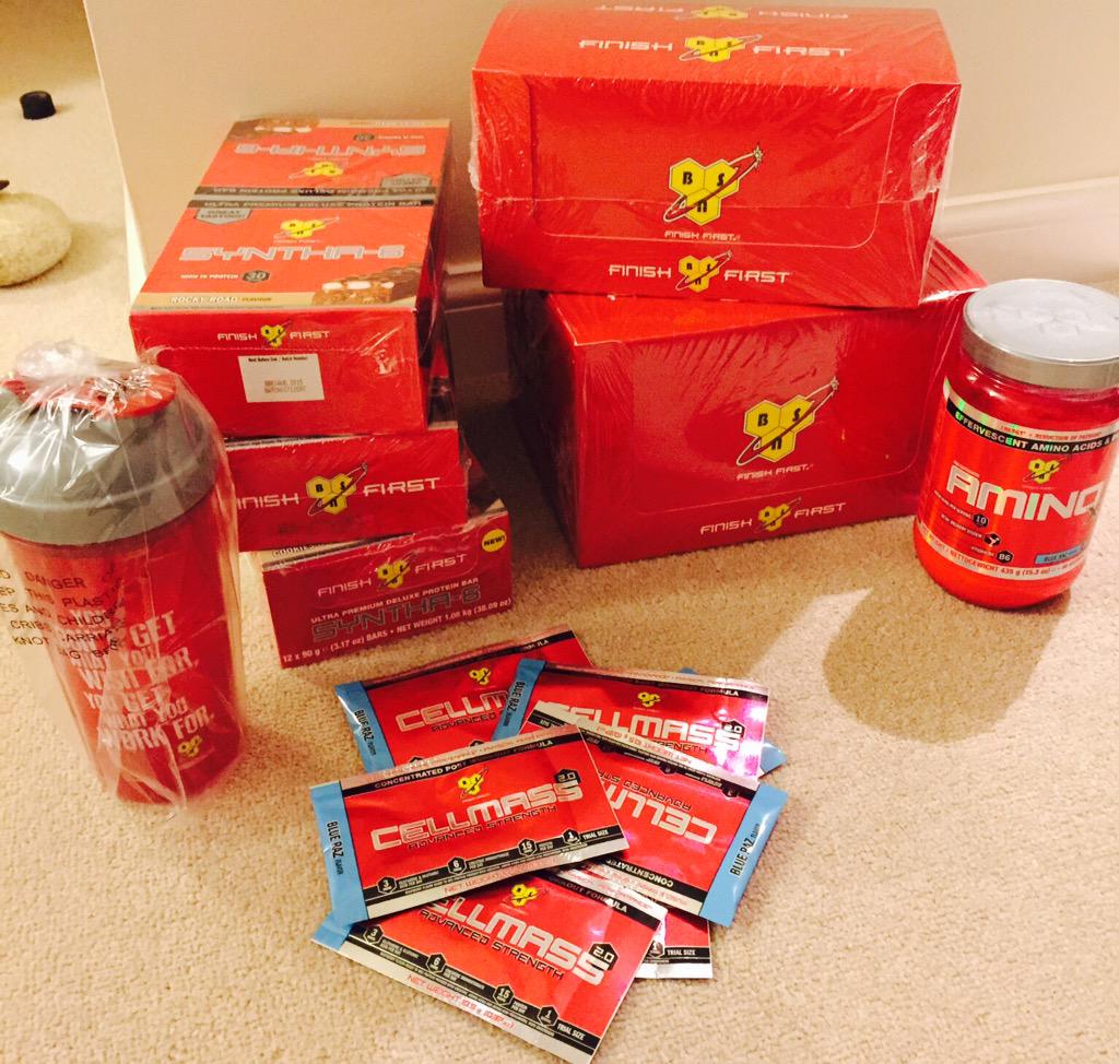 CarlyYuePT's tweet photo. ❤️ coming home to an @BSNsupps_UK #stack #AminoX #cellmass #BSNBars #Syntha6 #noxplode 😋 #BSN #PUSH #lovemyjob 😍💪🙏 http://t.co/TwUwNgtL0p