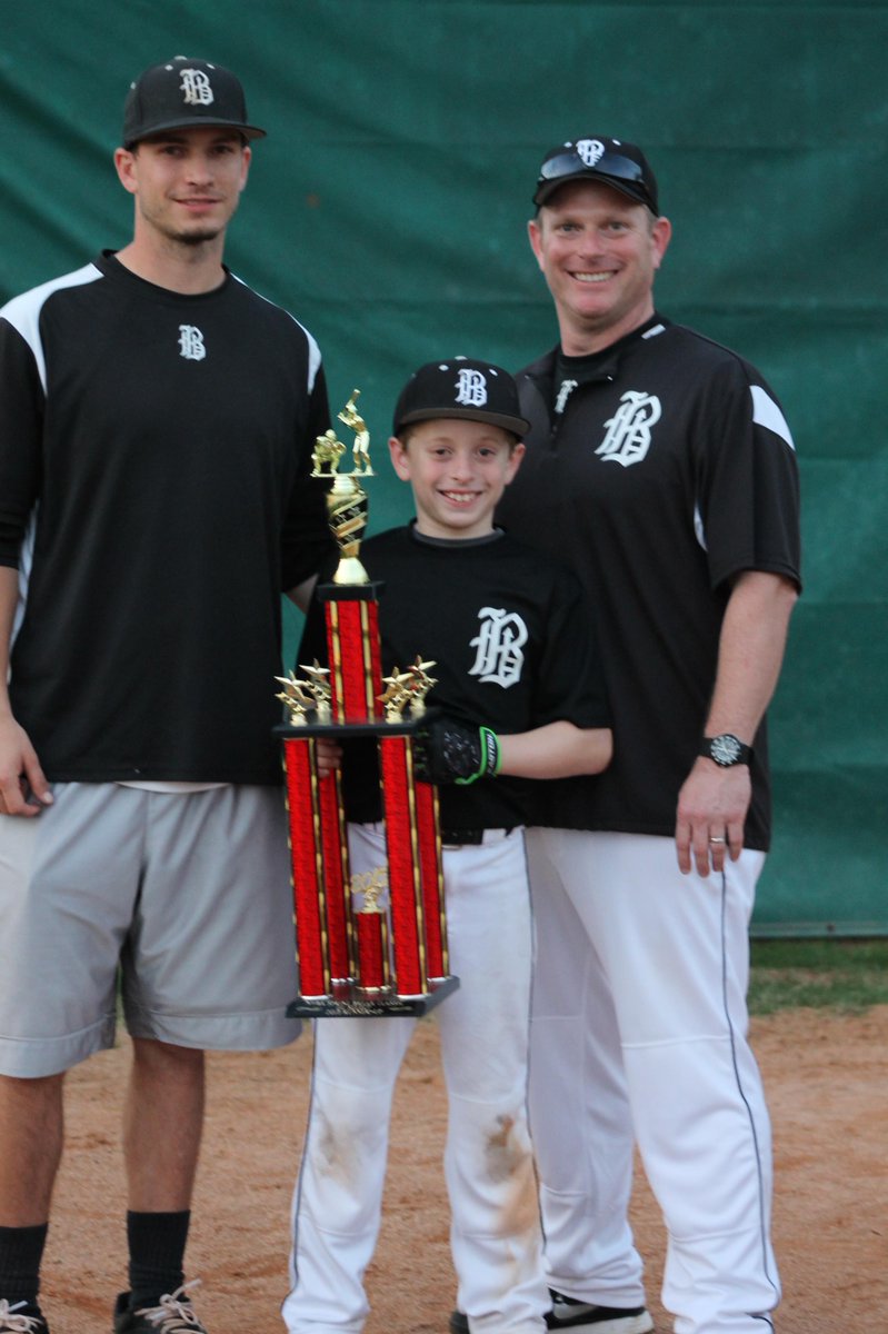 flirtn12's tweet photo. Not too shabby finish to a great baseball weekend #chasing1st,  #whowouldhavethought
@banditosbaseball http://t.co/RbatHhAzo5