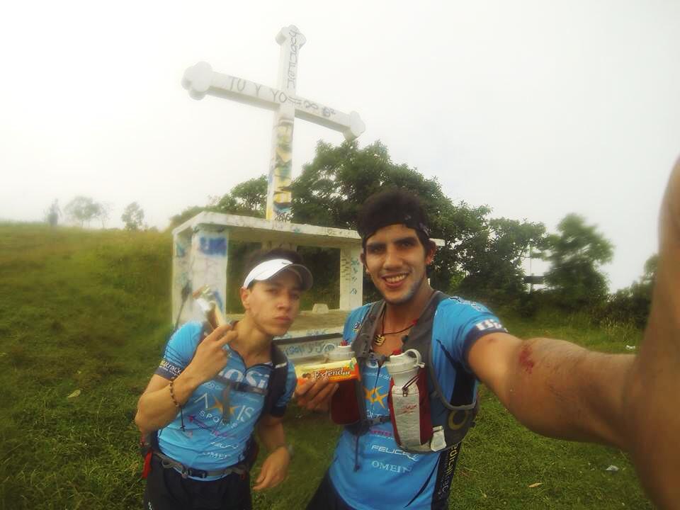 EquipoPuce's tweet photo. ilalóx3 42k de trail running en el volcán Ilaló #UltraFiord #Biosil #AxxisSport #StrongSportNutricion #ExtendBar http://t.co/yzYd2W7ZXo