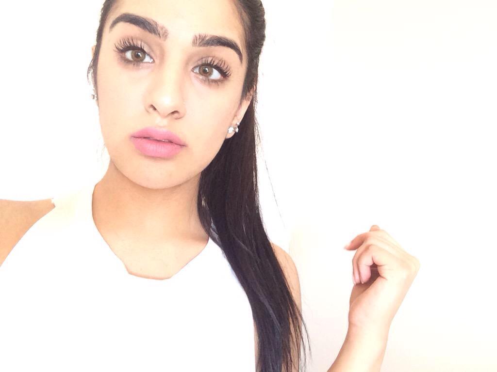 Gorgeousforeign's tweet photo. Pakistani 💛 @__yrrehs http://t.co/0bVXB2PbbE