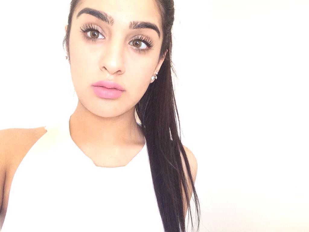 Gorgeousforeign's tweet photo. Pakistani 💛 @__yrrehs http://t.co/0bVXB2PbbE