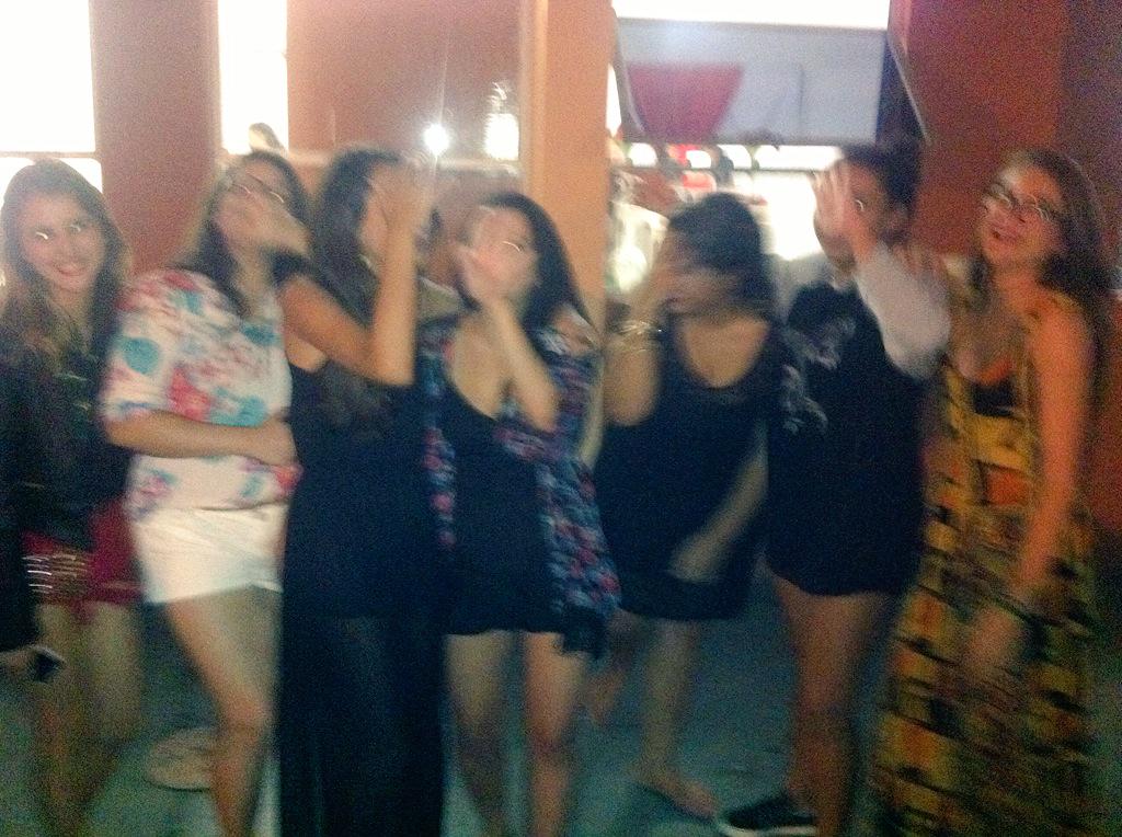 puroextasy's tweet image. passin do romano mas aquele q to c vergonha #idcs @lecavichi_ @giovanna99p @viquinhones @beschorro @psic0bel__ ❤️🔝👭