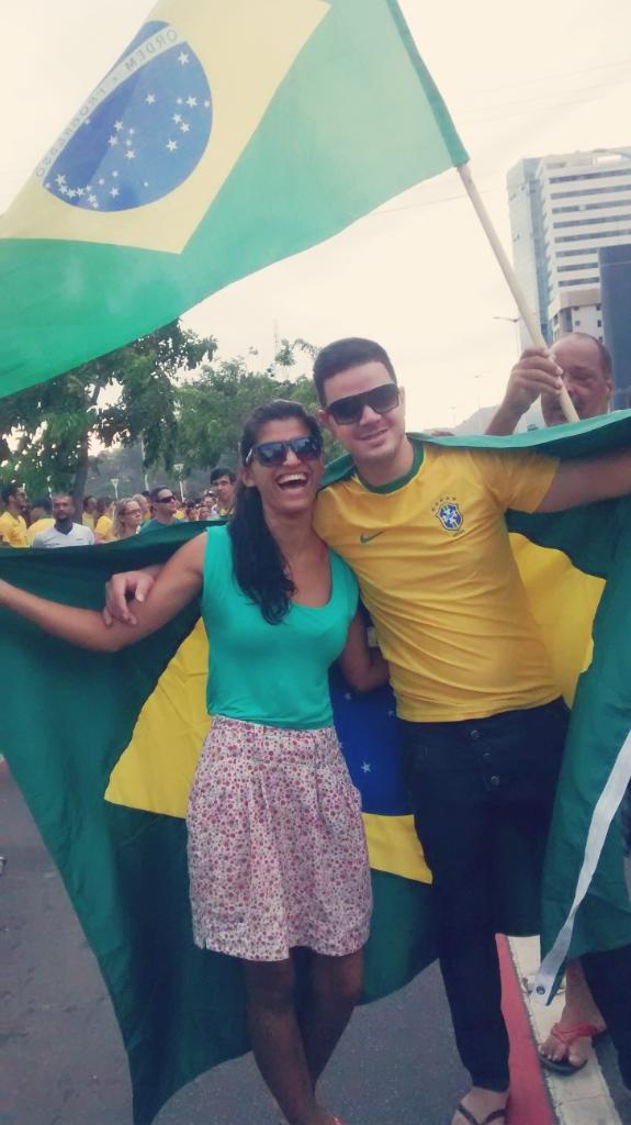 aaccc971b66c40c's tweet image. Aqui em Vitoriafoi assim #ForaDilma #VemPraRua