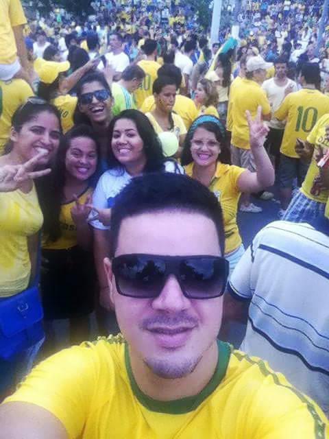 aaccc971b66c40c's tweet image. Aqui em Vitoriafoi assim #ForaDilma #VemPraRua