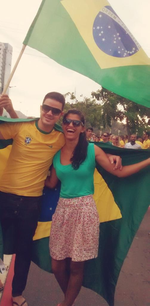 aaccc971b66c40c's tweet image. Aqui em Vitoriafoi assim #ForaDilma #VemPraRua