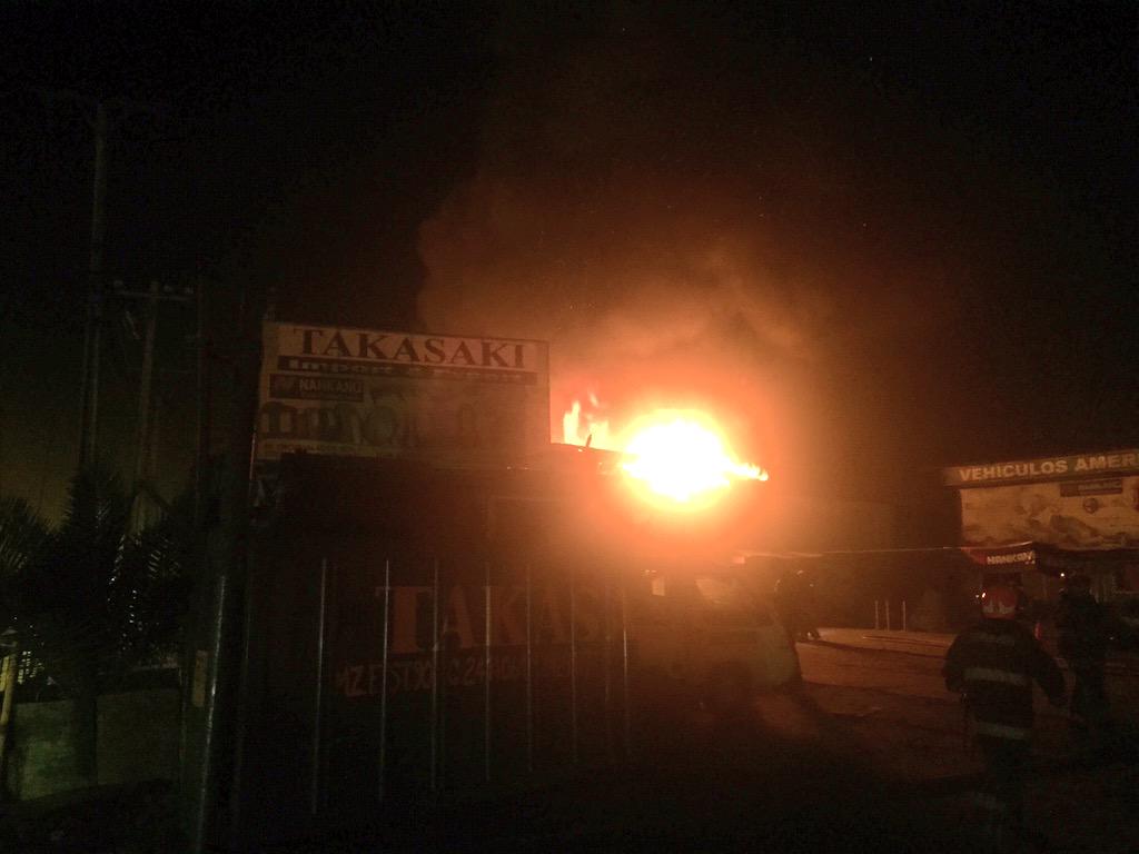 masterxflow's tweet photo. @HombredeRadio @ZofriOficial @biobio ke lamentable.. otro incendio en zofri http://t.co/cIfpa24xw6