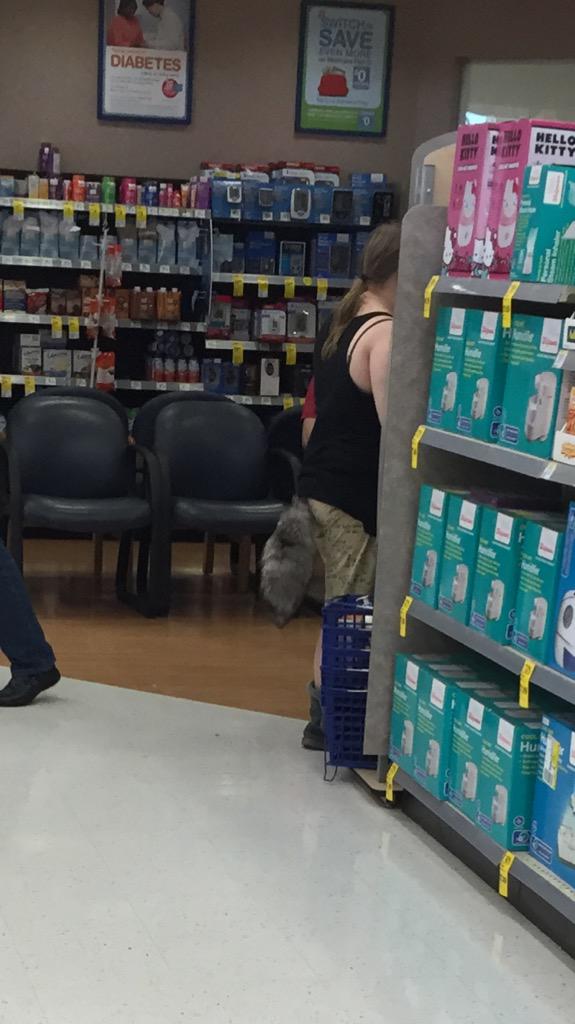 youdumb_as_hell's tweet photo. Yes, that is a tail. She dumb as hell. #noteveninwalmart http://t.co/ohUFNQohOJ