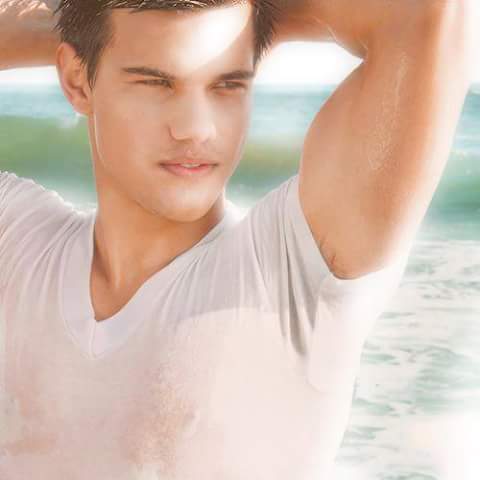 SheLautner's tweet image. #ilovetaylor...