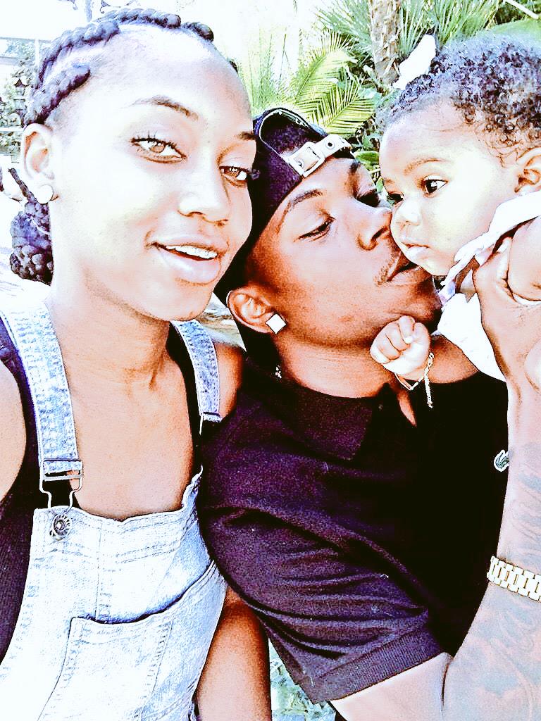 JPEGJustice's tweet photo. But....4x4 is.....nvm “@KingTeCe: FAMILY👪 cant nothing CHANGE this 👶❤️ 1YR 2YR 3YR 4YR x 4 #8YearsComplete http://t.co/CCBAaIvwLS”