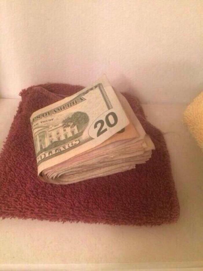 FreestyIeRaps's tweet photo. RT AND YOULL FIND A STACK TOMORROW 💸 http://t.co/AM8NGTKdO3