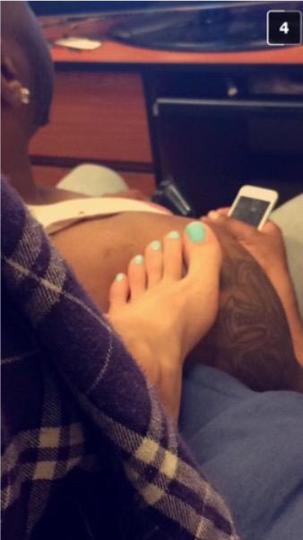 Airlawrence_'s tweet photo. I need a pretty feet back massage right about now! 😂😍 http://t.co/xl1oQ58aBH