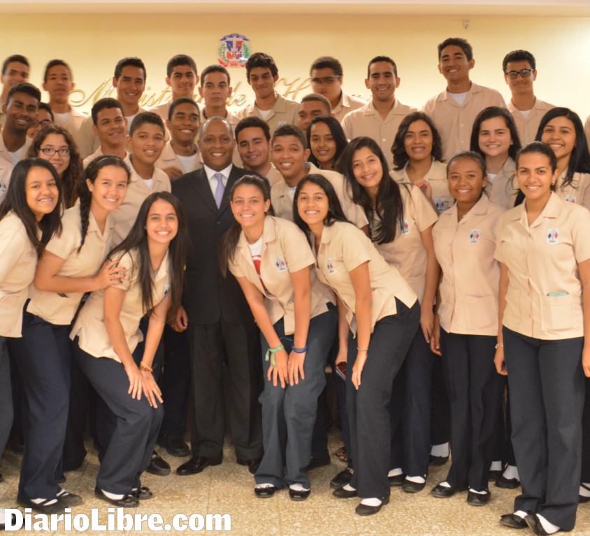 El Colegio Nuestra Señora de La Altagracia visita la Contraloría ht.ly/KmZhw