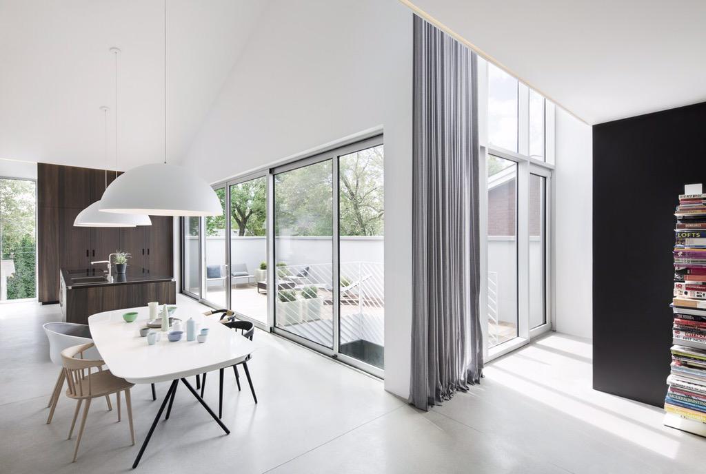 arthitectural's tweet photo. Holy Cross House by Thomas Balaban Architecte
more pictures here: http://t.co/kyItTwy6jP
#house #interior #residence http://t.co/nJdPy7QNie