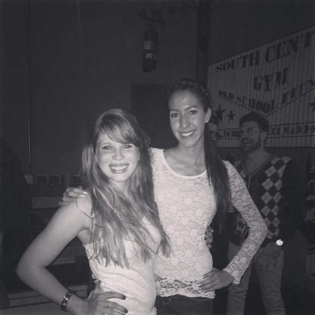 Sasskatt's tweet photo. Big/little picture ❤️❤️❤️❤️ #MuEpMarch #ILoveMyBig #Day15 @stephdsilva http://t.co/1b6uXXrYcD http://t.co/mnmmjJDbRX