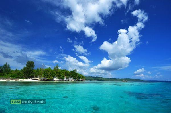 ladylefa's tweet image. Been there,wonderful island!"@GNFI: Salam petang dari Pulau Banggai, Sulawesi Tengah. Selamat bergerak, Indonesia :) http://t.co/xrfPutnL58"