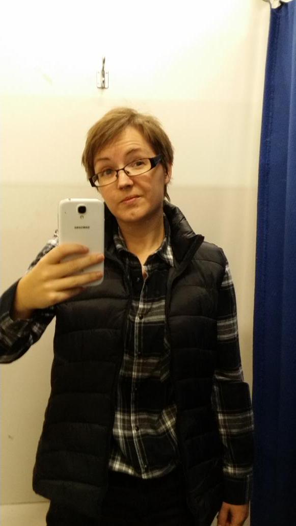 griddles83's tweet photo. Channelling my inner Emma Swan.
Wtf tho, I've never worn size 8.. what is going on. #AmIShrinking? http://t.co/9xlSBYvSOl