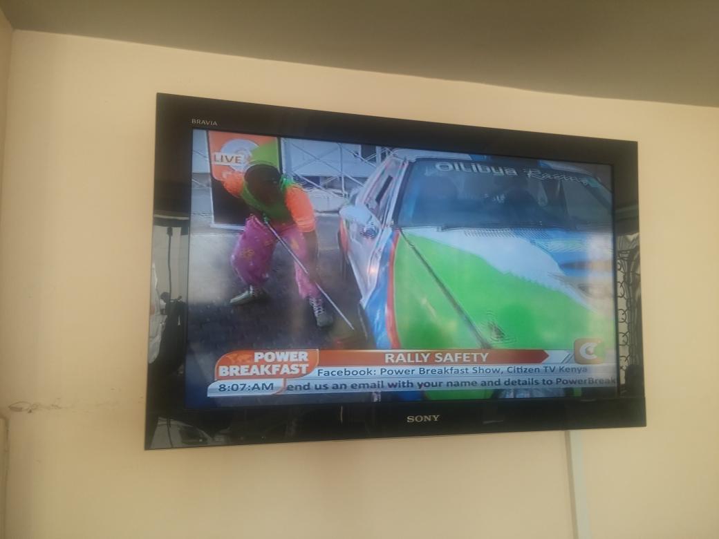 WaihigaMwaura's tweet photo. More pictures from today's #SafariRally #KiambuRing focus with @KirigoNgarua @Power_Breakfast @citizentvkenya http://t.co/9meMkuo1Bo