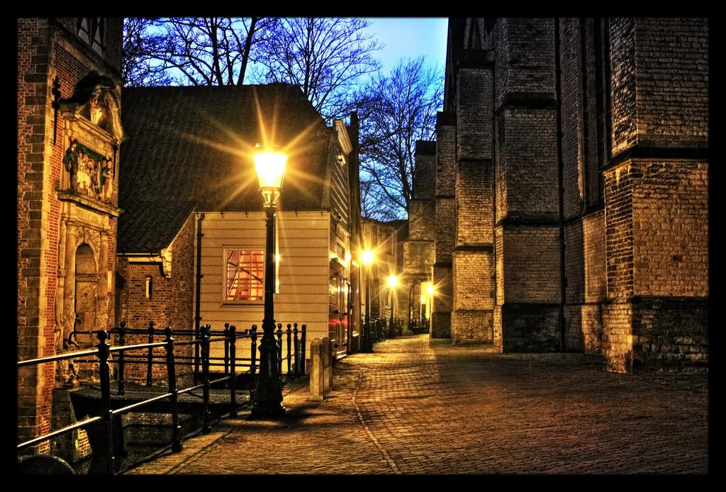NLTourismcom's tweet photo. Gouda (behind the church) #Gouda #Netherlands #Holand
Photo: Daniel Mennerich http://t.co/klbMjMAGJp