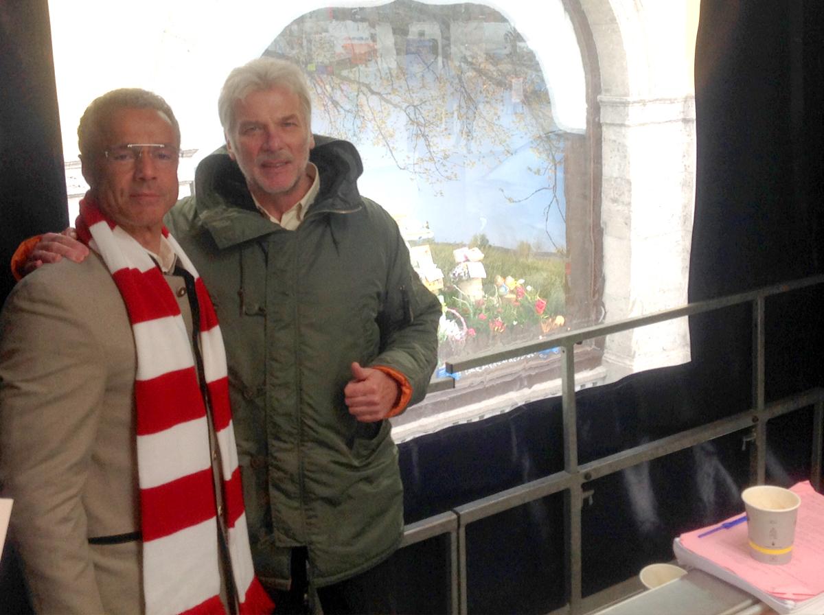 honeyboxberlin's tweet photo. Hannes "Beckenbauer" &amp; Wolfgang "Breitner" zu Gast in München bei @honeyboxberlin während der @ufafiction Produktion. http://t.co/YgTgGS8tgX