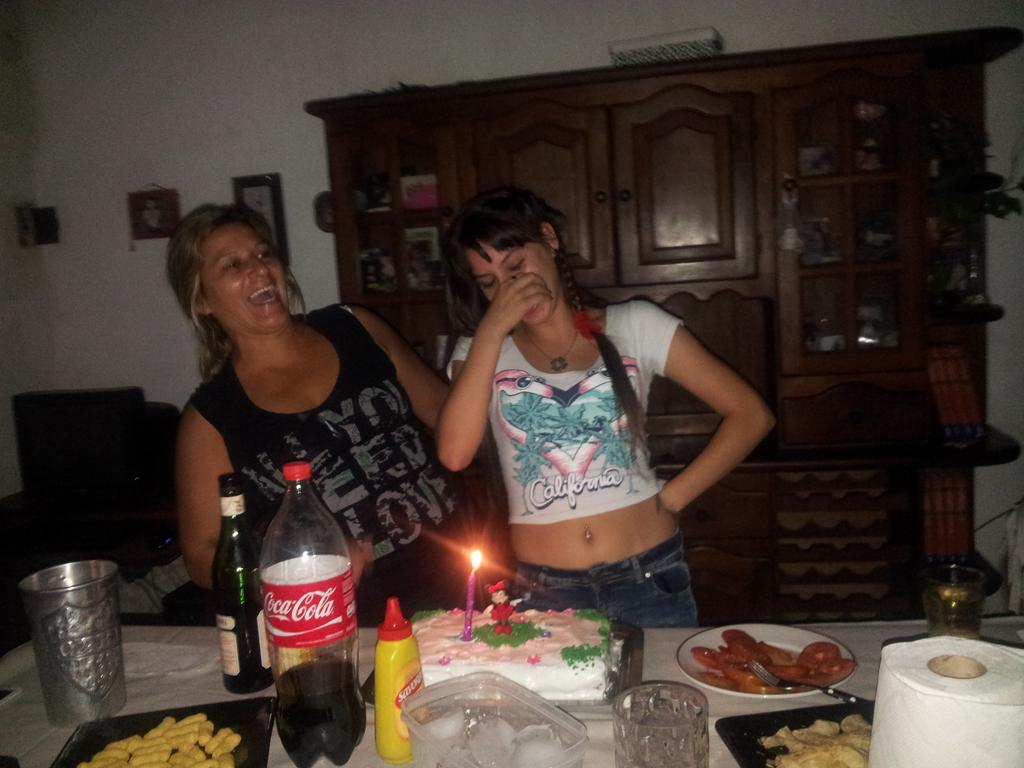 SoolSanchez1116's tweet photo. Son hermosas las dos!  
Ange una grosa 💝 http://t.co/1PTB1wDNkd