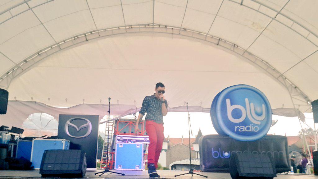 GaiaMusik's tweet photo. En vivo ayer desde #Bima #motoresporlapaz gracias por la invitación a @tc2000colombia @BluRadioCo @GaiaMusik @03JF http://t.co/u2Zoh55oTE