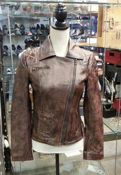 LochLoganSA's tweet photo. New Ladies Leather Jackets now available from Memories http://t.co/J7ZVS9pZBK