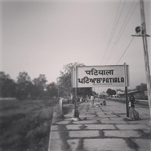 iamnaveen's tweet photo. The woman under the station board. #indianrailways #patiala #india #indiapictures #allindi… http://t.co/alpoNmcZIE http://t.co/v8Qqx1nf0s