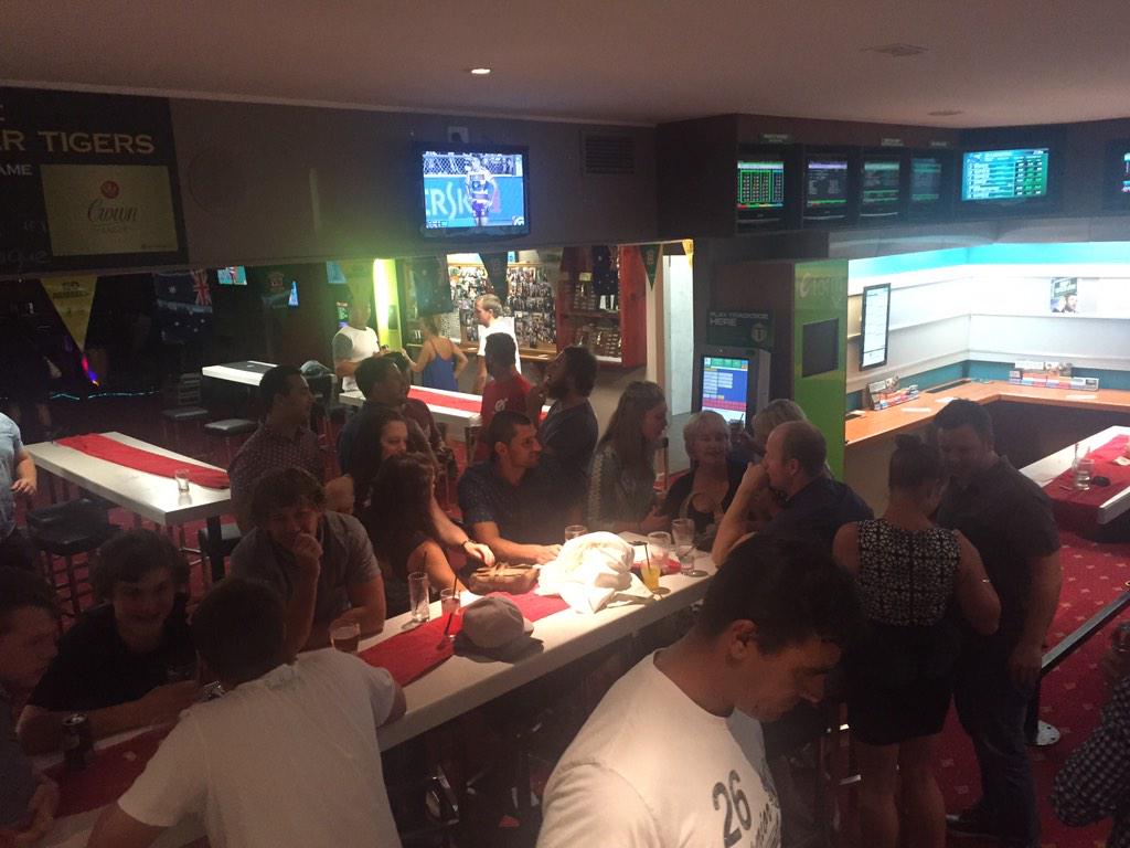 FTRLFC's tweet photo. 2015 season launch kicking off in style and special thanks @gurufive Billy peden and Jarod Odoherty. http://t.co/QdB5dTWd8t