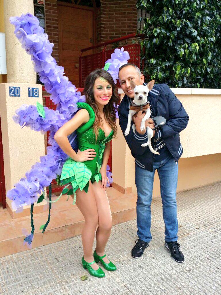 932Crist's tweet photo. Amor papi y tiki #carrozas15 http://t.co/5APoC2j1gY