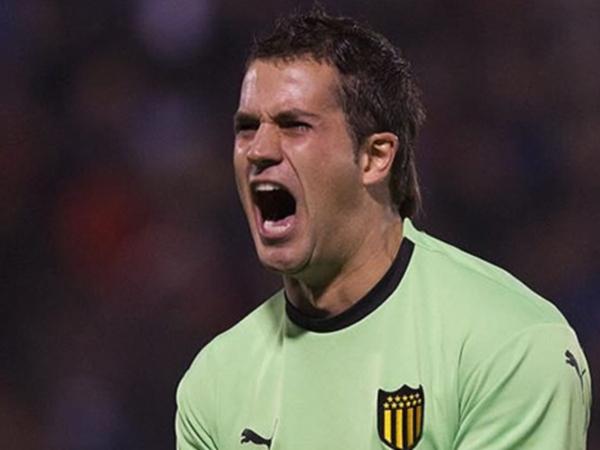 SebaSosaFans's tweet photo. Seba Sosa #Peñarol http://t.co/DsWfOYZlgI